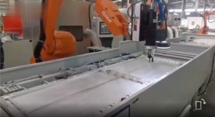 托盘底板去毛刺